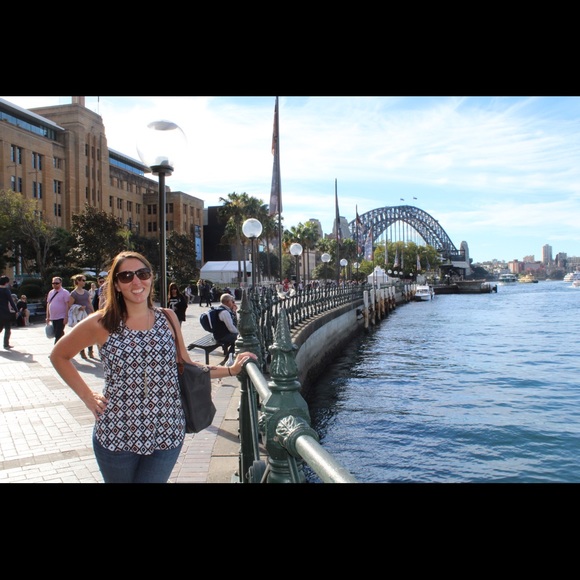 Meet your Posher, Tia - Picture 8 of 8